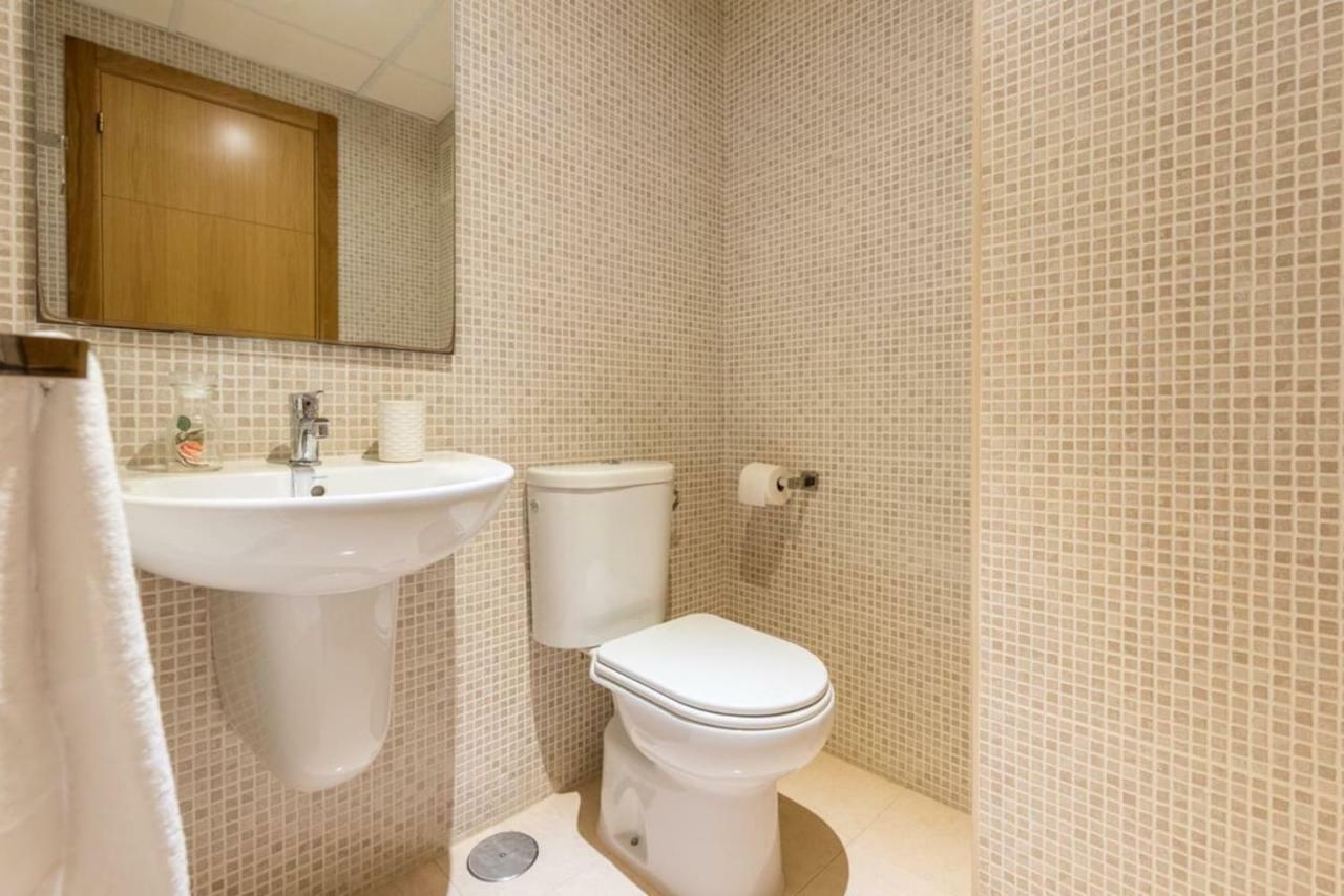 Apartment Comfortable, Close To The Beach, Pool, New, Paddle *