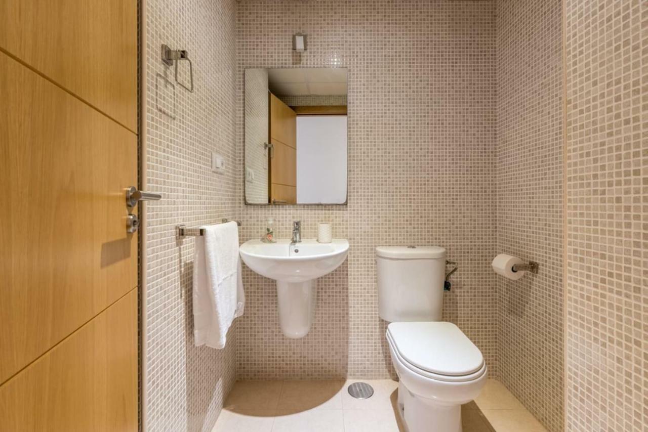 Apartment Comfortable, Close To The Beach, Pool, New, Paddle *