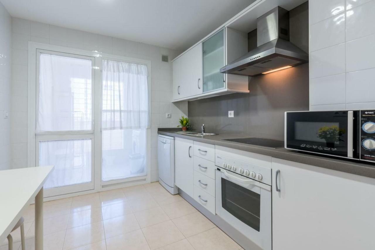 Comfortable, Close To The Beach, Pool, New, Paddle *